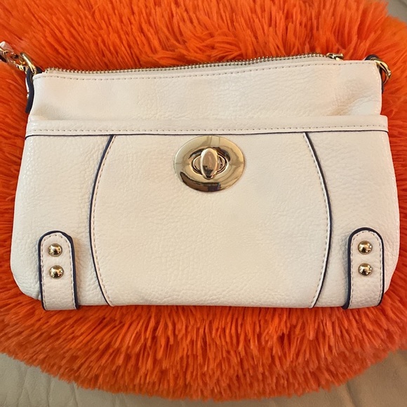 Wristlet - Picture 2 of 7